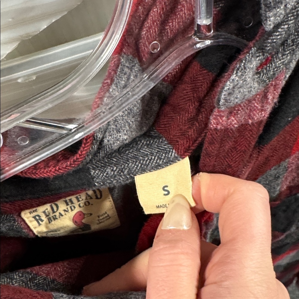 Red Head Button Down S // 010926 - image 2